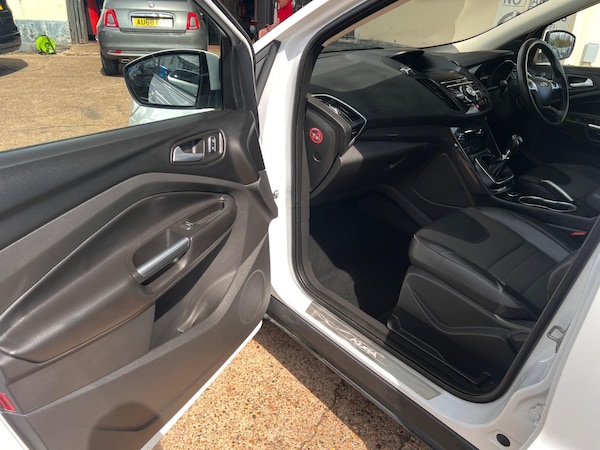 Used Ford Kuga 2014 for sale - 75154505: Photo 35
