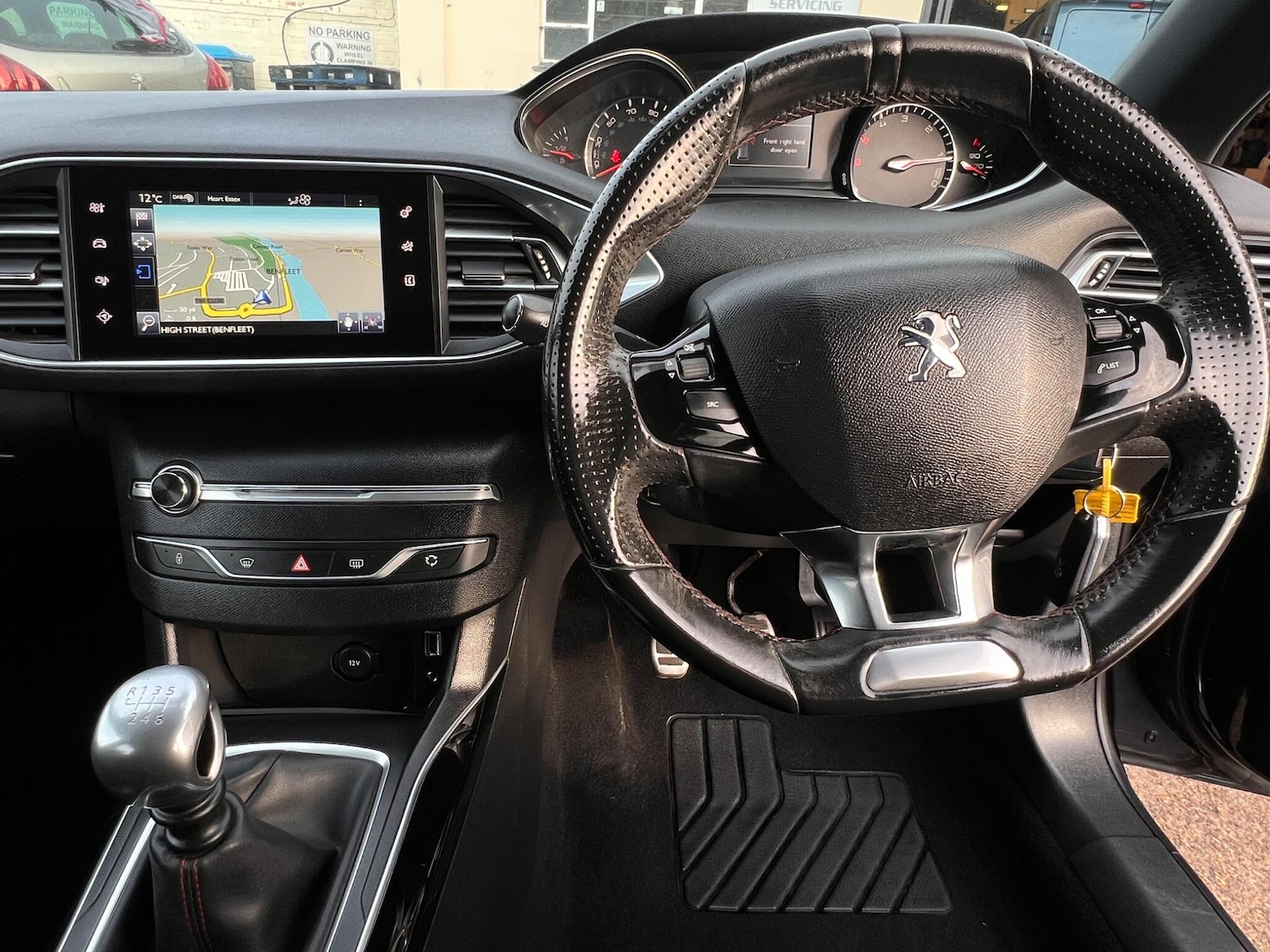 Used Peugeot 308 2015 for sale - 76887330: Photo 12