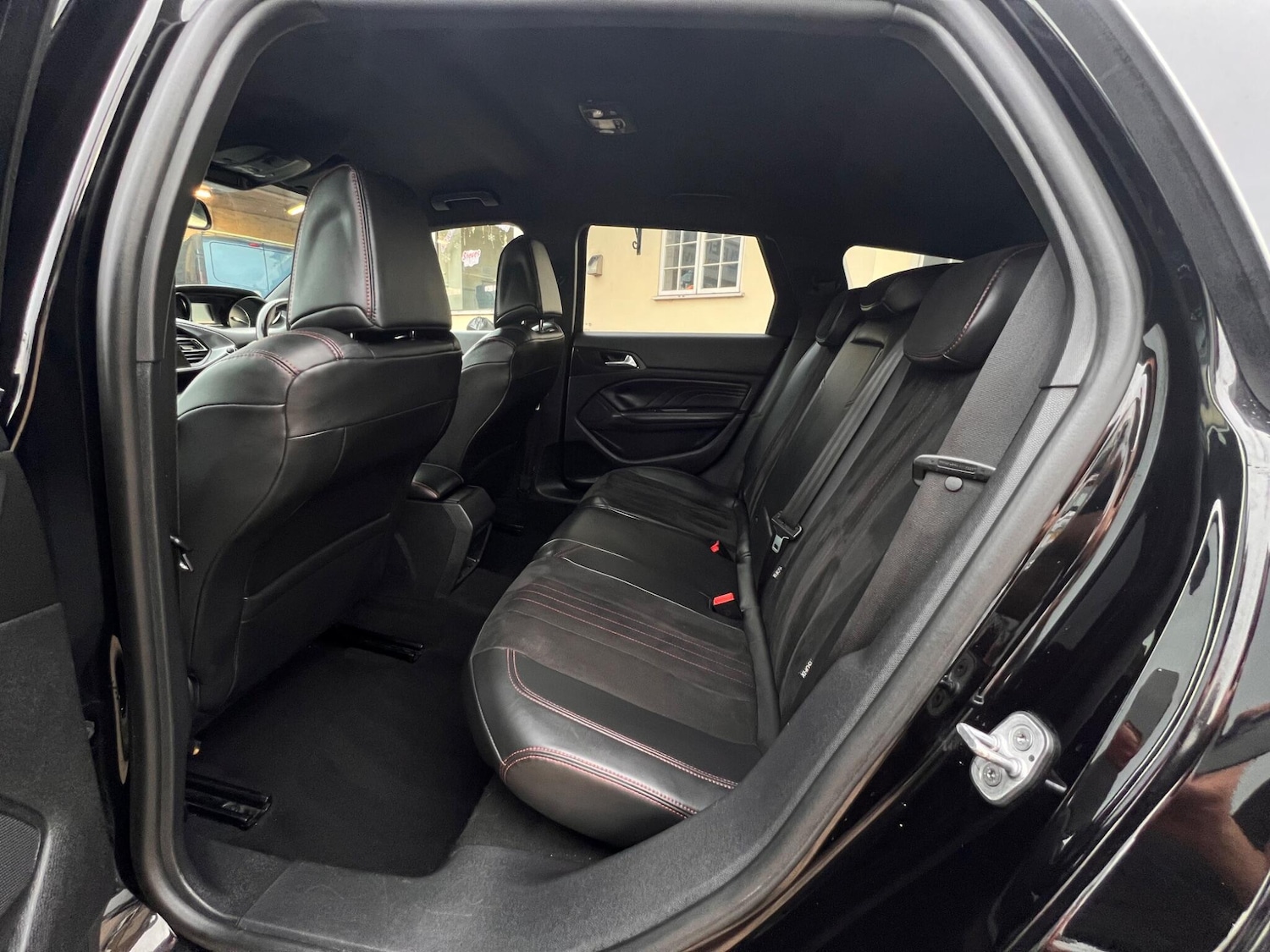 Used Peugeot 308 2015 for sale - 76887330: Photo 16