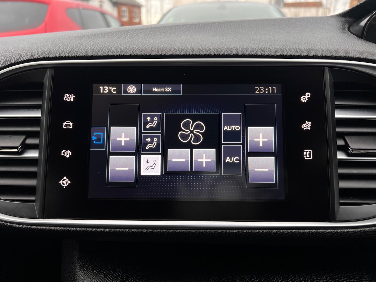 Used Peugeot 308 2015 for sale - 76887330: Photo 24