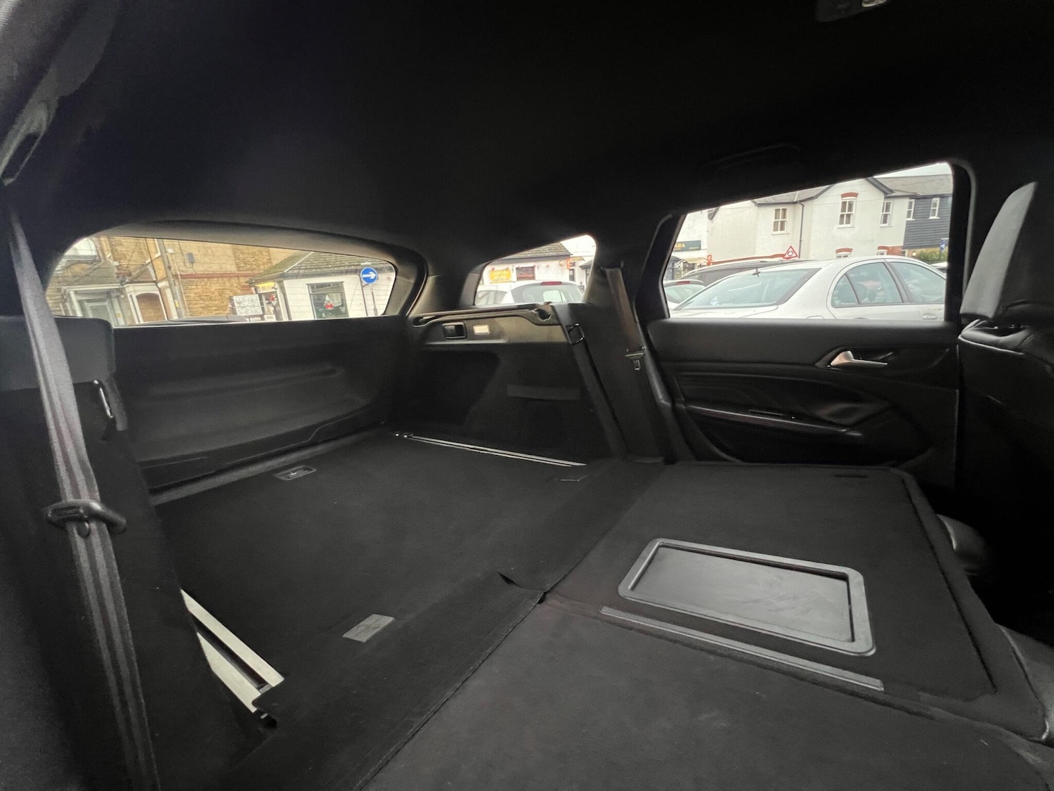 Used Peugeot 308 2015 for sale - 76887330: Photo 29