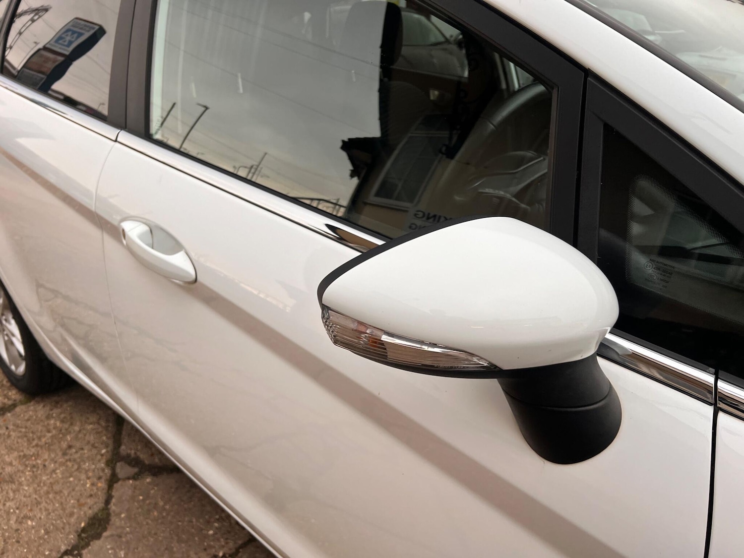 Used Ford Fiesta 2014 for sale - 76952948: Photo 10