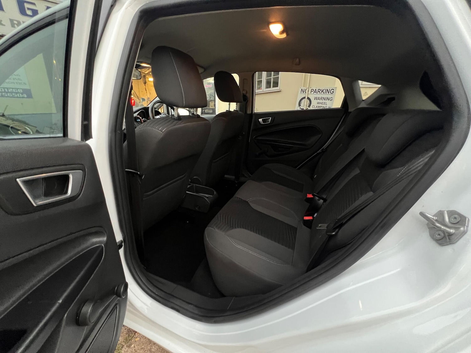 Used Ford Fiesta 2014 for sale - 76952948: Photo 22