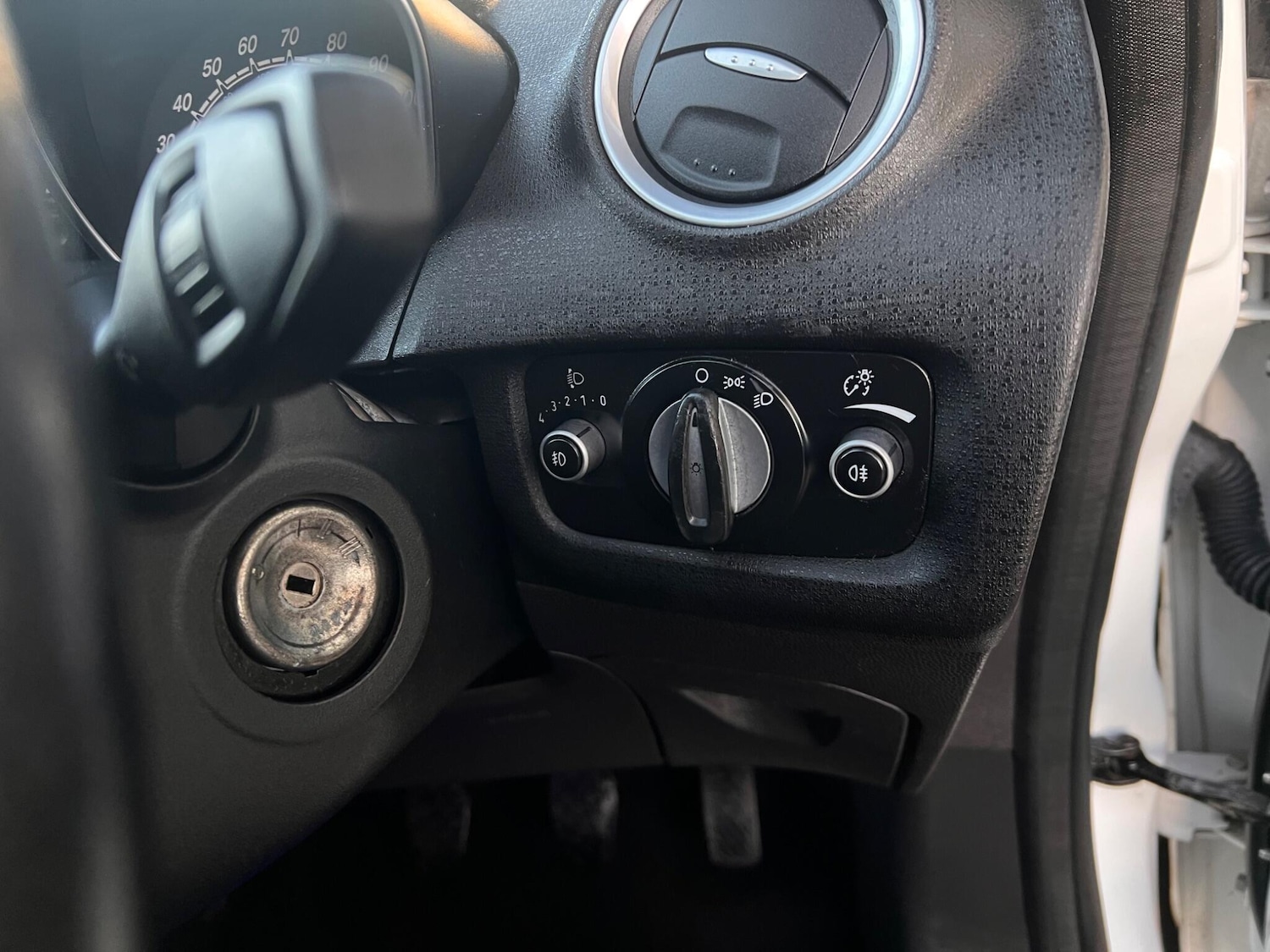 Used Ford Fiesta 2013 for sale - 77109801: Photo 15