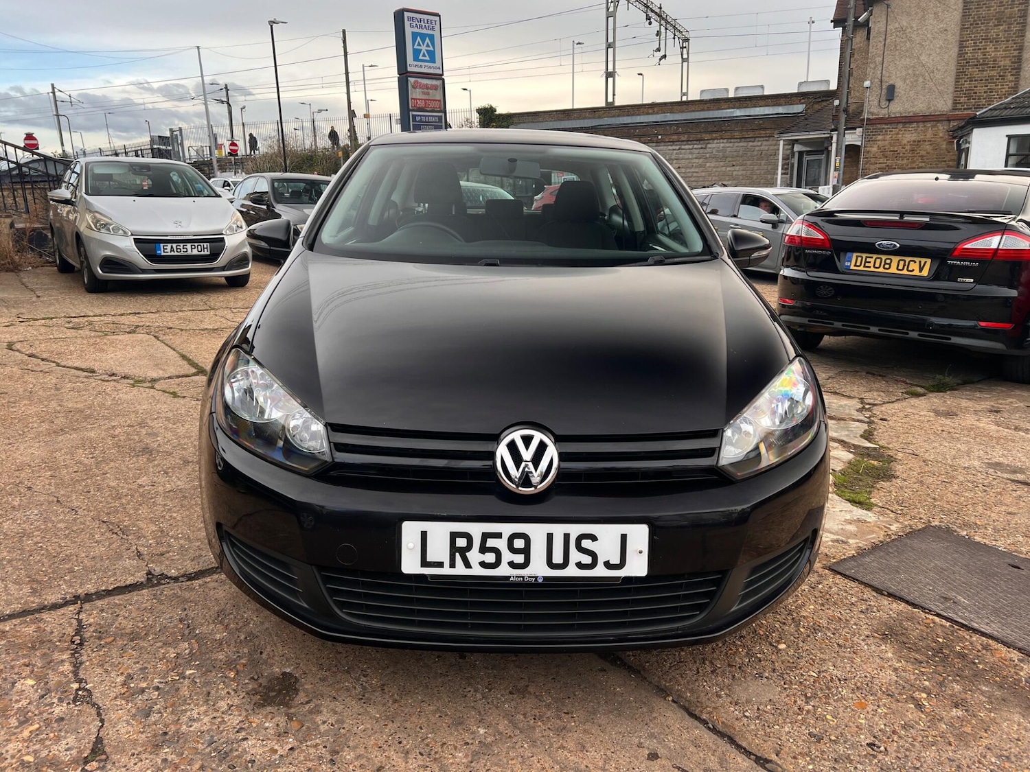 Used Volkswagen Golf 2009 for sale - 76349653: Photo 2