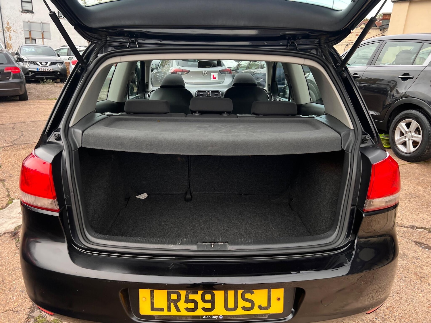 Used Volkswagen Golf 2009 for sale - 76349653: Photo 30