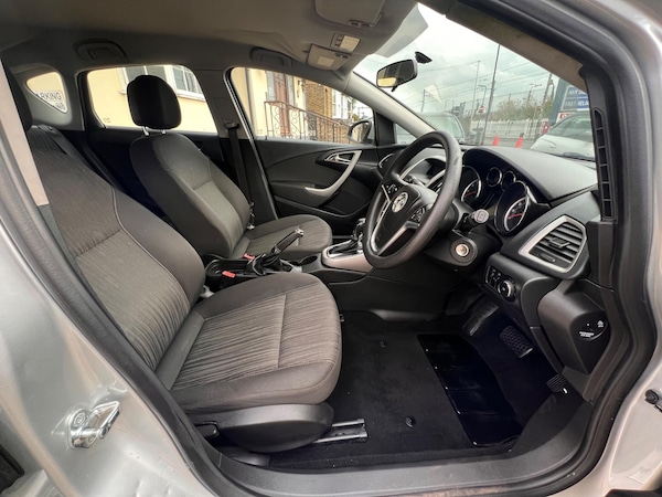 Used Vauxhall Astra 2010 for sale - 76152882: Photo 16