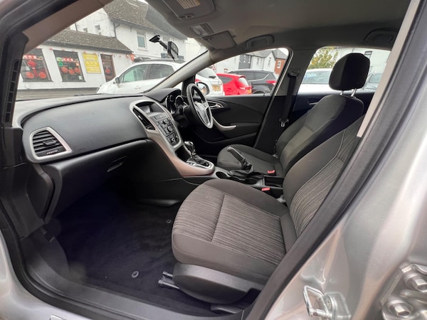 Used Vauxhall Astra 2010 for sale - 76152882: Photo 18