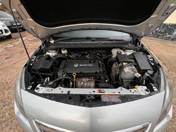 Used Vauxhall Astra 2010 for sale - 76152882: Photo 22
