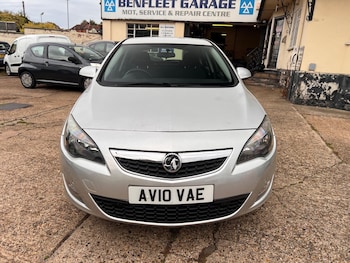 Used Vauxhall Astra 2010 for sale - 76152882: Photo 2