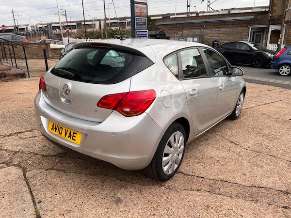 Used Vauxhall Astra 2010 for sale - 76152882: Photo 9