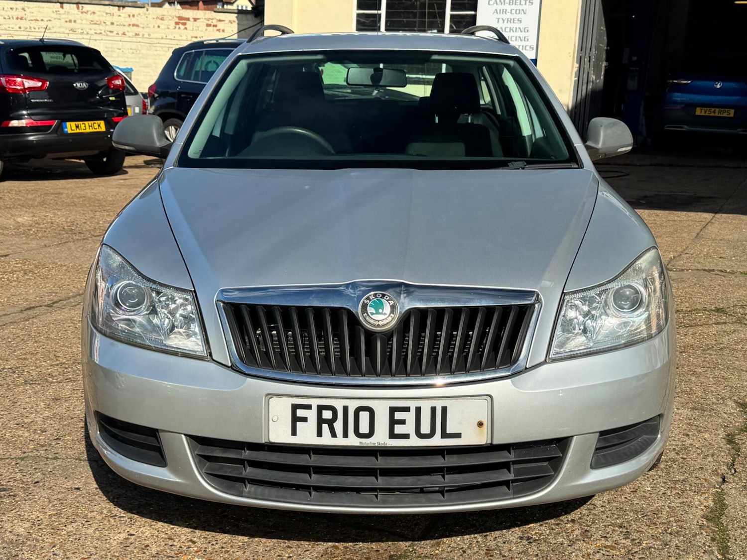 Used Skoda Octavia 2010 for sale - 77925731: Photo 2