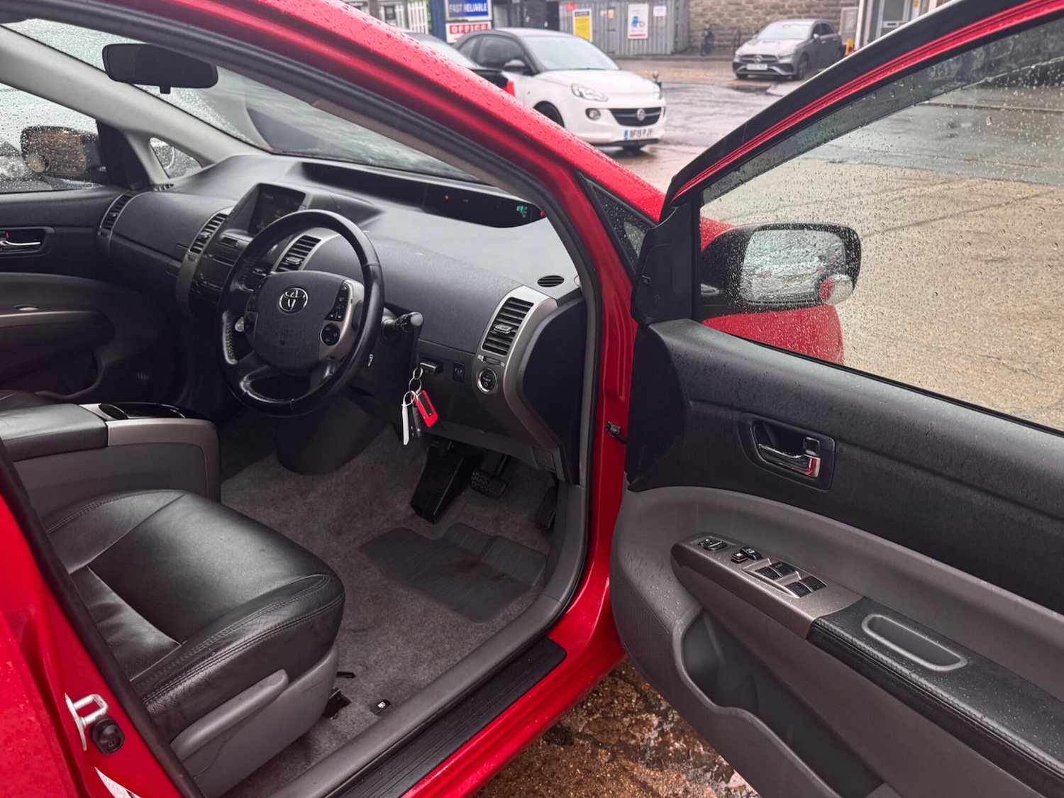 Used Toyota Prius for sale - 77351637: Photo 9