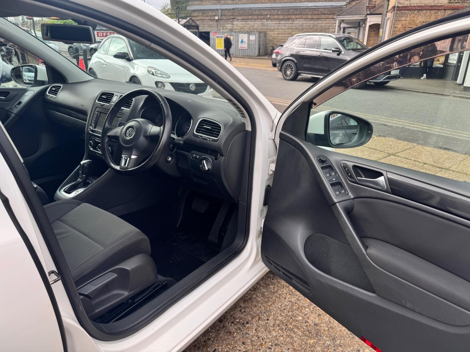 Used Volkswagen Golf 2023 for sale - 78203868: Photo 13