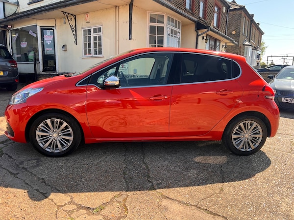 Used Peugeot 208 2016 for sale - 74433887: Photo 5