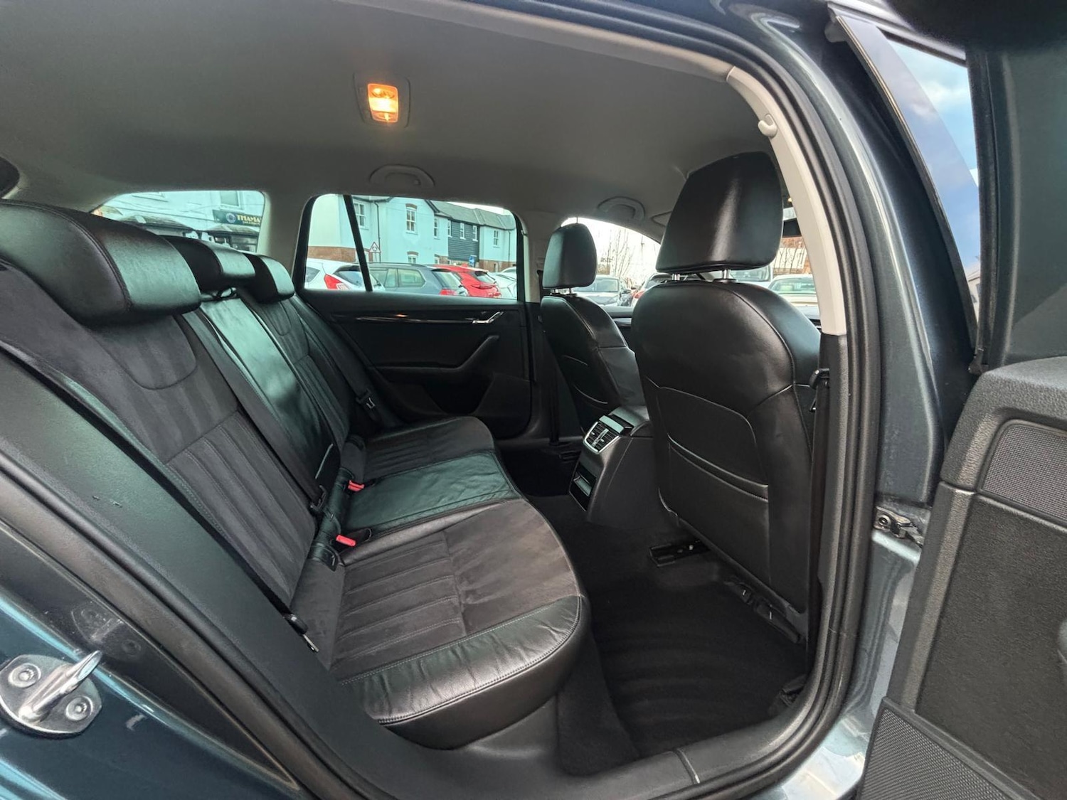 Used Skoda Octavia 2017 for sale - 77253949: Photo 15