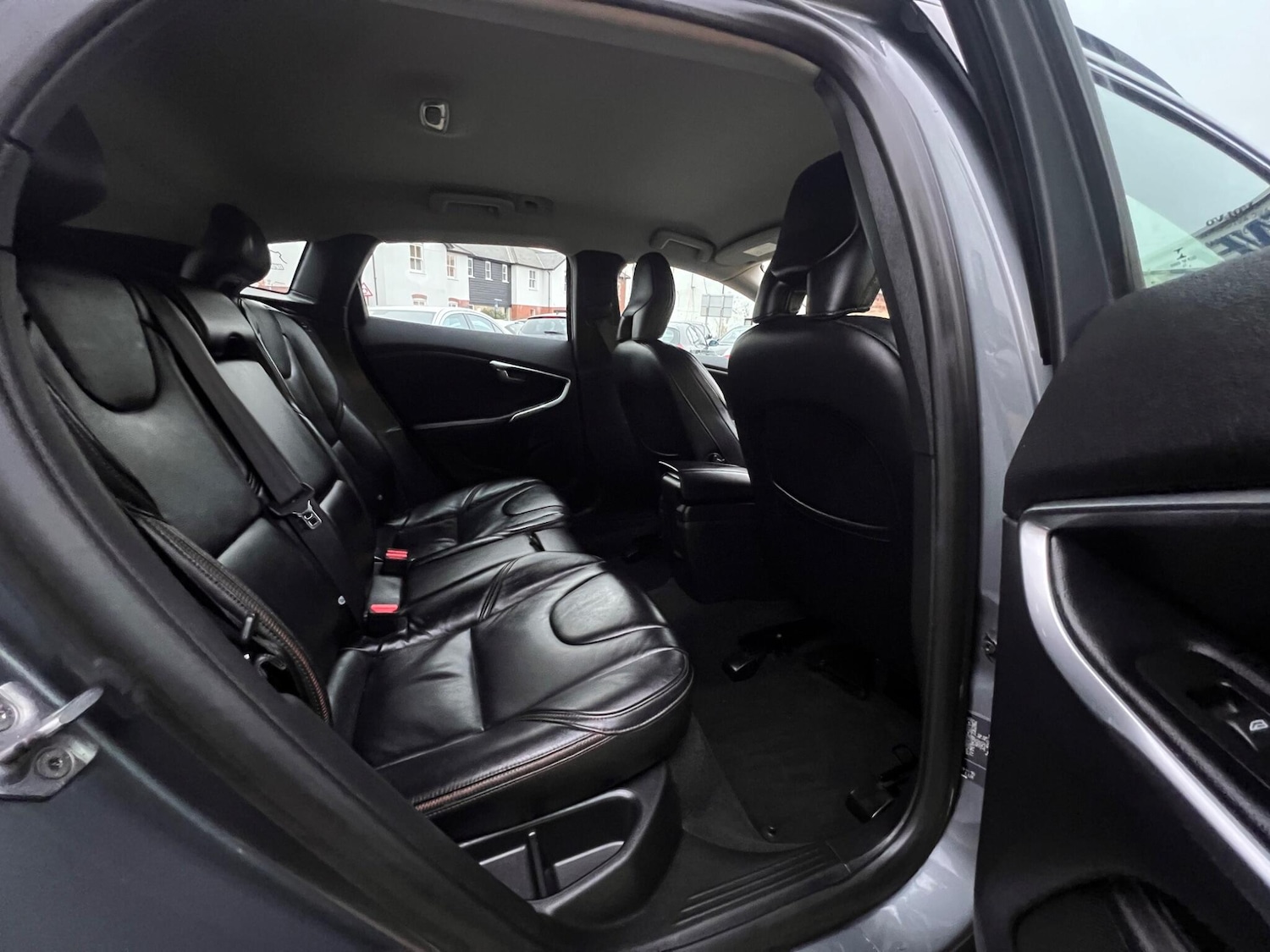 Used Volvo V40 2014 for sale - 77050039: Photo 15