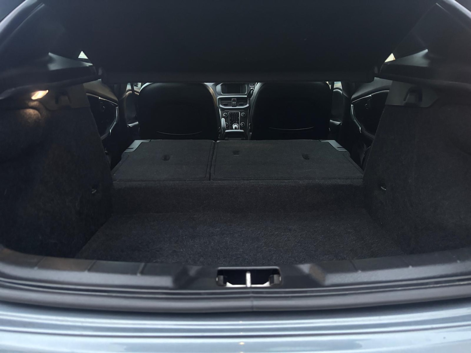 Used Volvo V40 2014 for sale - 77050039: Photo 26