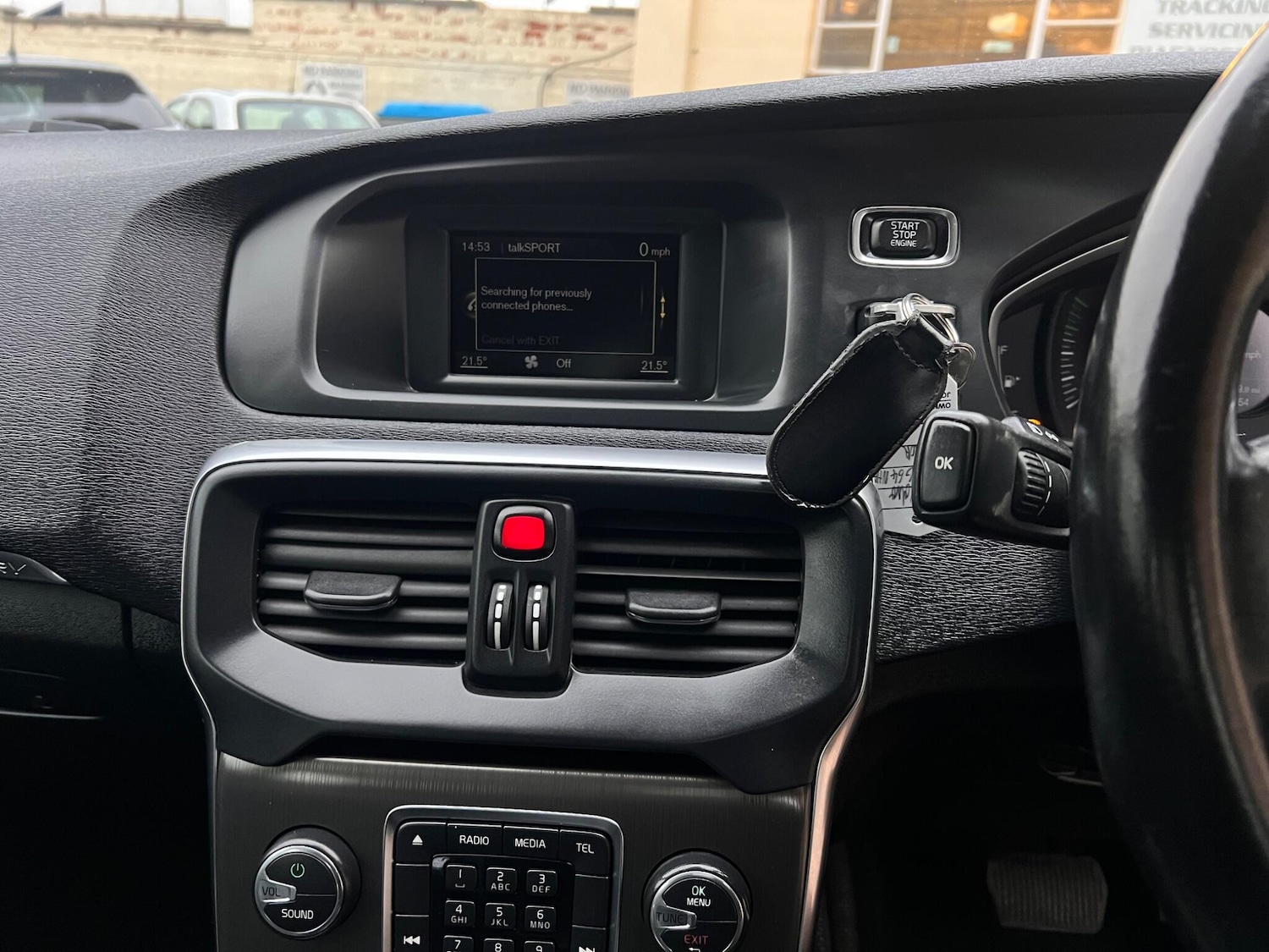 Used Volvo V40 2014 for sale - 77050039: Photo 29