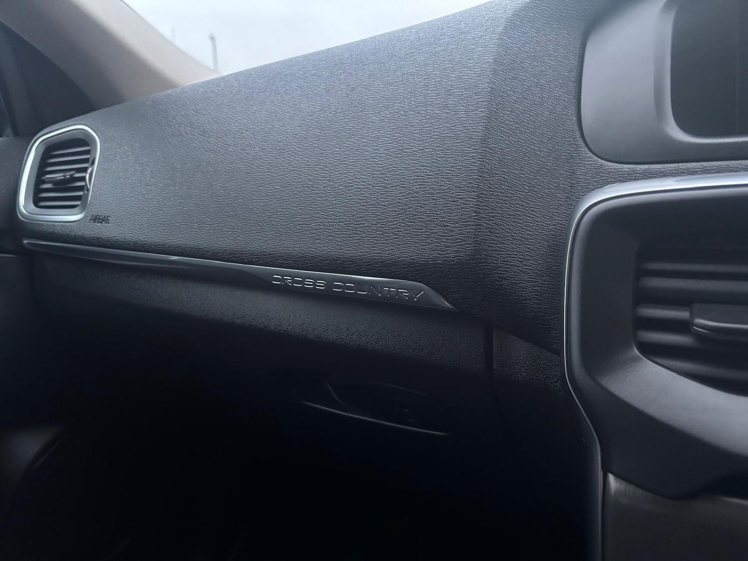 Used Volvo V40 2014 for sale - 77050039: Photo 33