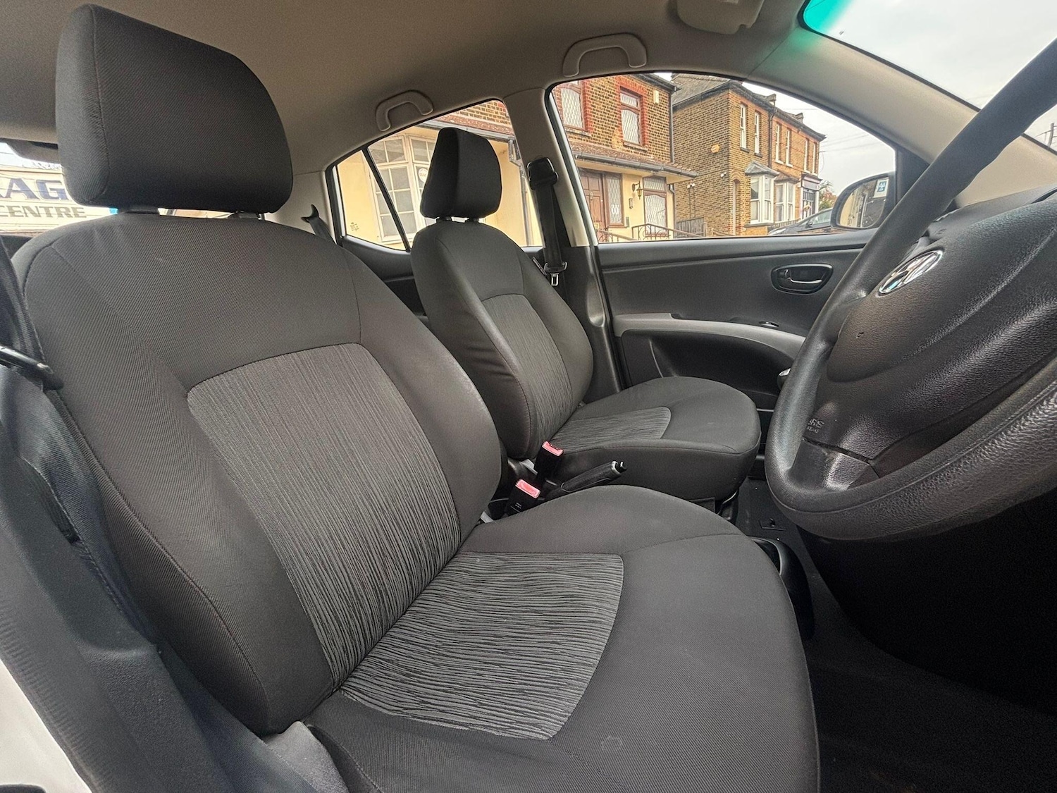 Used Hyundai i10 for sale - 78007351: Photo 12