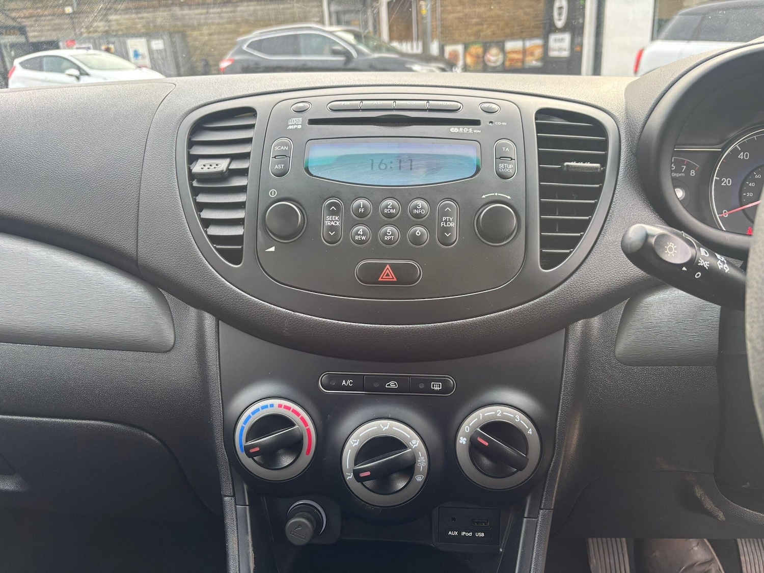 Used Hyundai i10 for sale - 78007351: Photo 9