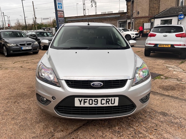 Used Ford Focus 2009 for sale - 76238686: Photo 2
