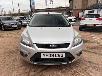 Used Ford Focus 2009 for sale - 76238686: Photo 2