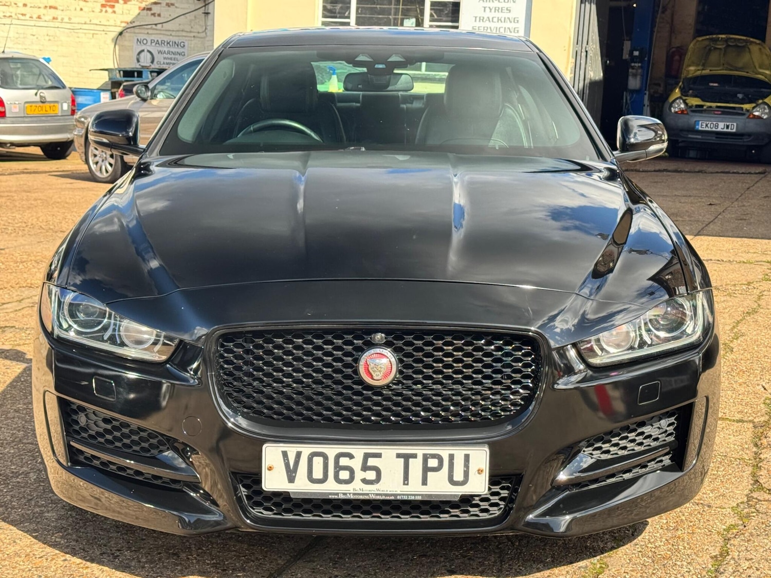 Used Jaguar XE 2015 for sale - 78058347: Photo 2