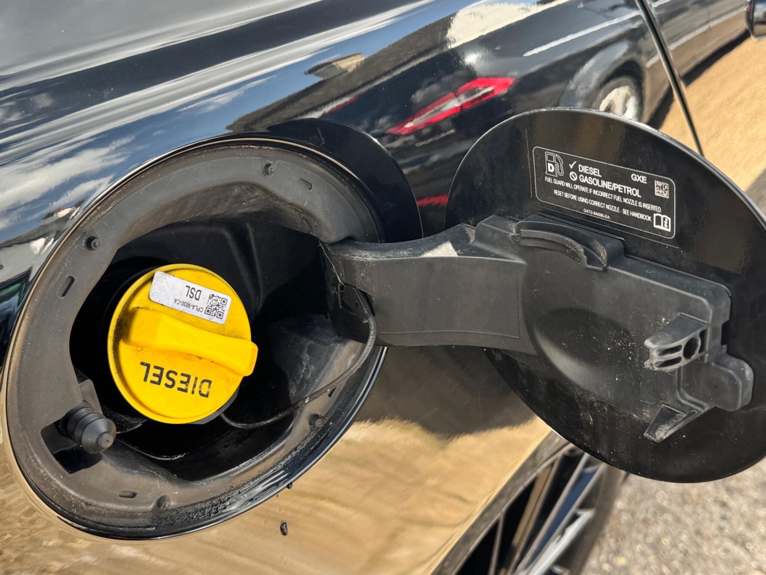 Used Jaguar XE 2015 for sale - 78058347: Photo 20