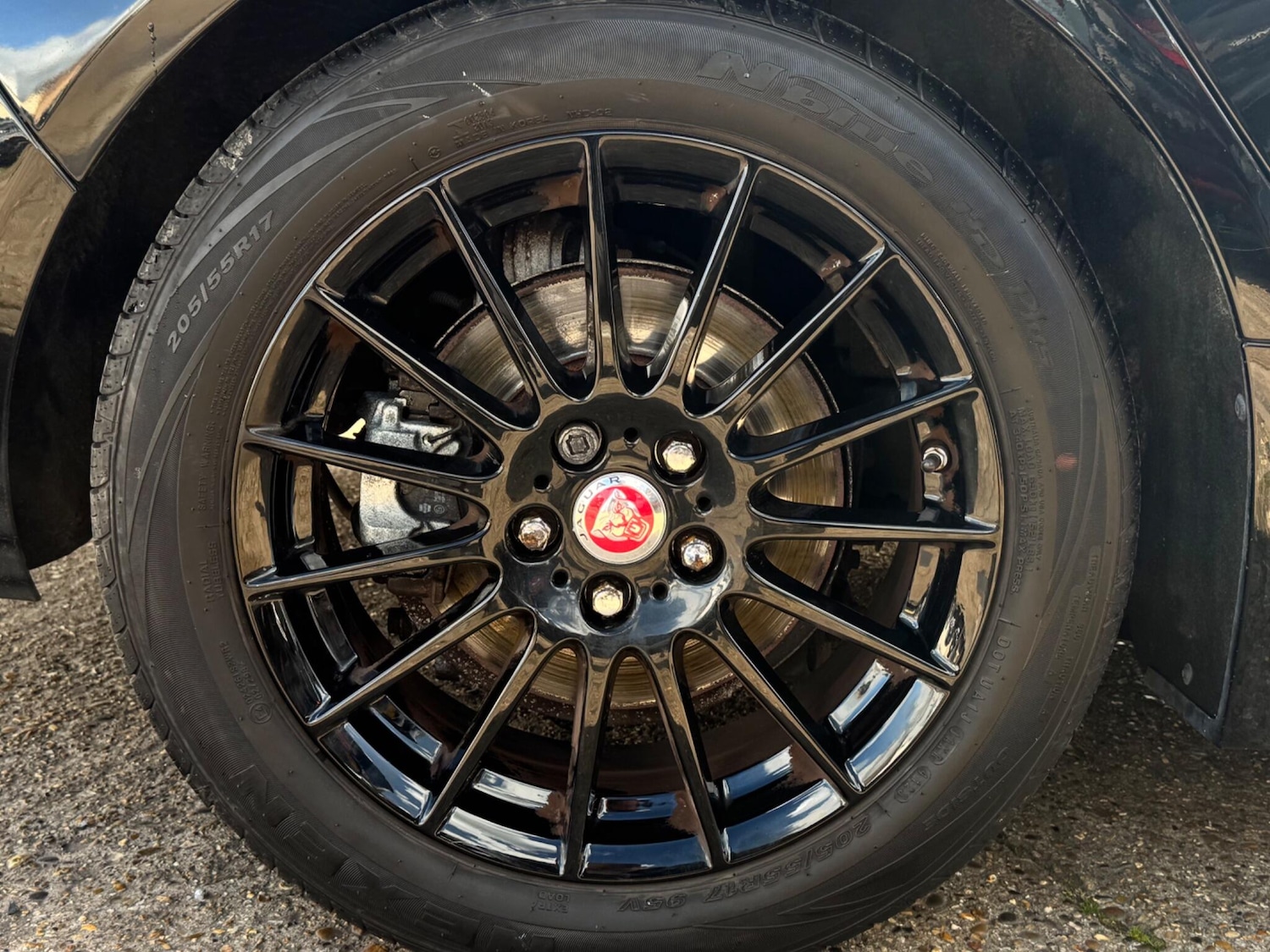 Used Jaguar XE 2015 for sale - 78058347: Photo 21