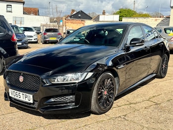 Used Jaguar XE 2015 for sale - 78058347: Photo