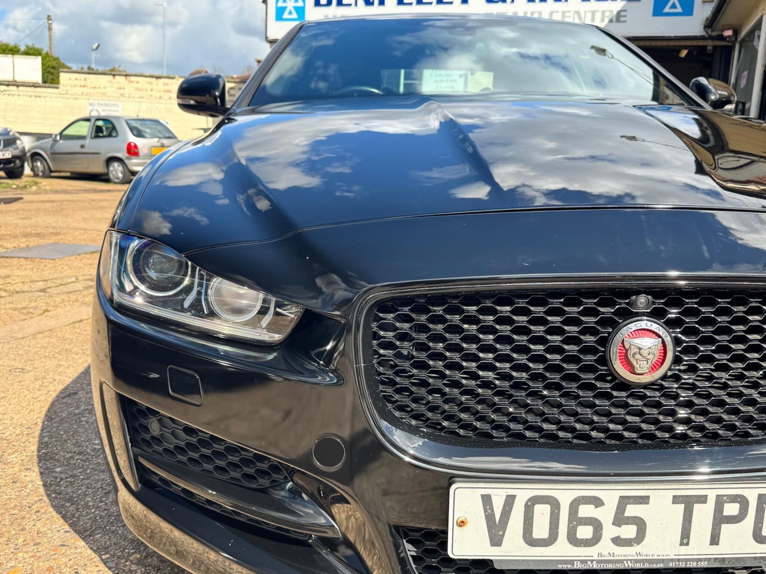 Used Jaguar XE 2015 for sale - 78058347: Photo 5