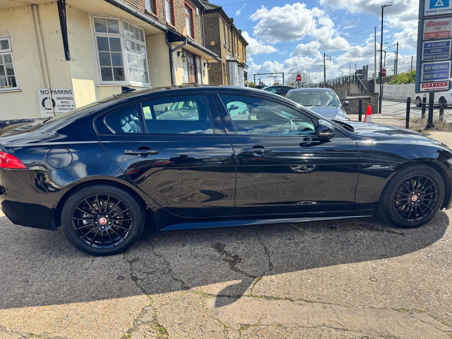 Used Jaguar XE 2015 for sale - 78058347: Photo 9