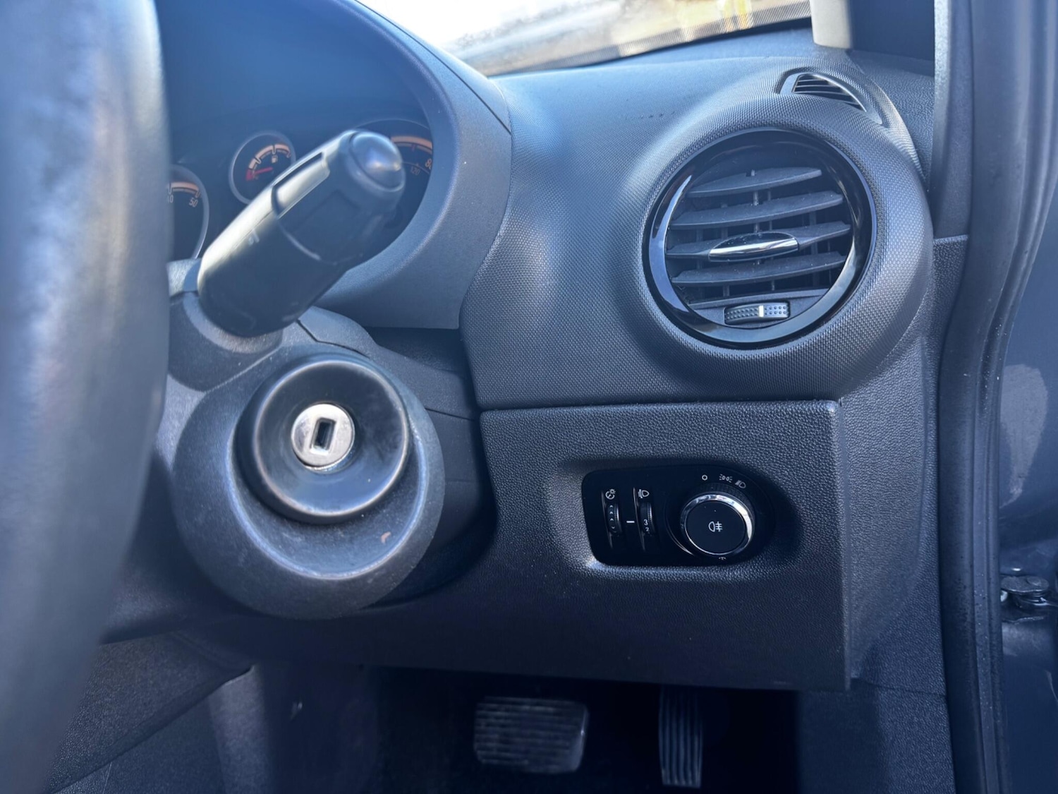 Used Vauxhall Corsa 2014 for sale - 77611432: Photo 18