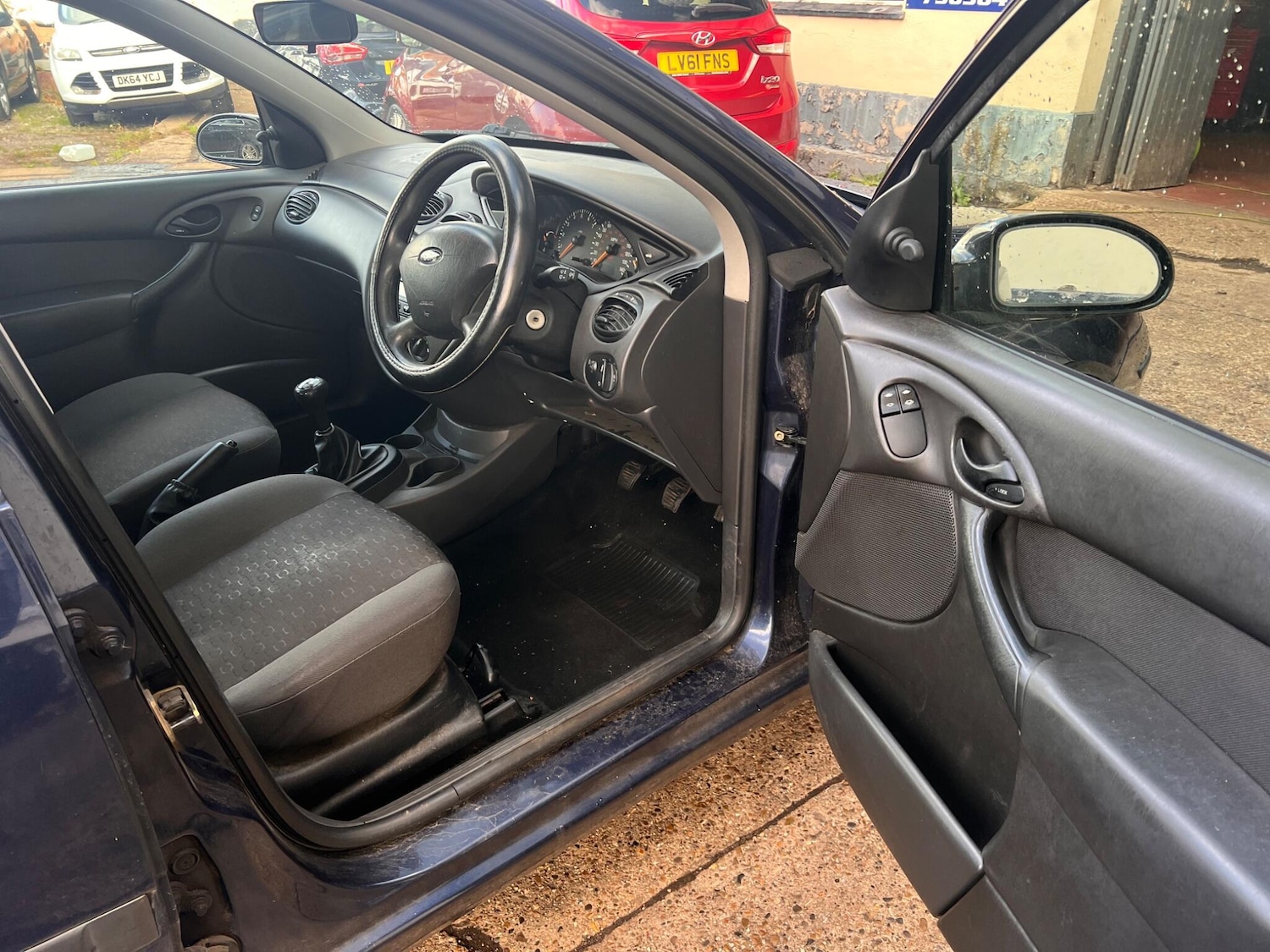 Used Ford Focus 2003 for sale - 76441025: Photo 11