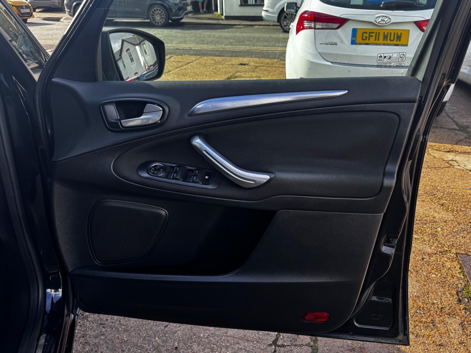 Used Ford Galaxy 2010 for sale - 77683614: Photo 17