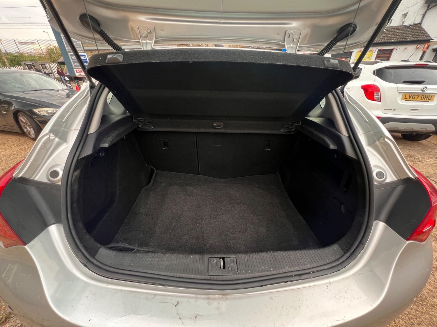 Used Vauxhall Astra 2010 for sale - 76440691: Photo 20