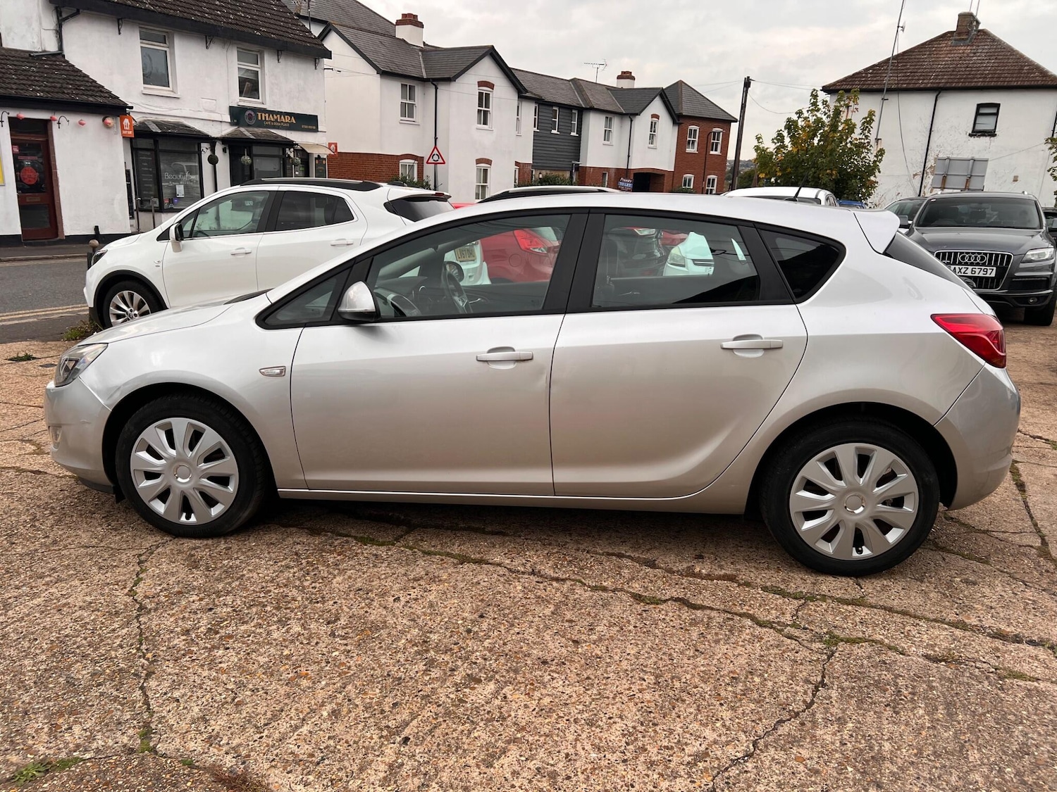 Used Vauxhall Astra 2010 for sale - 76440691: Photo 5