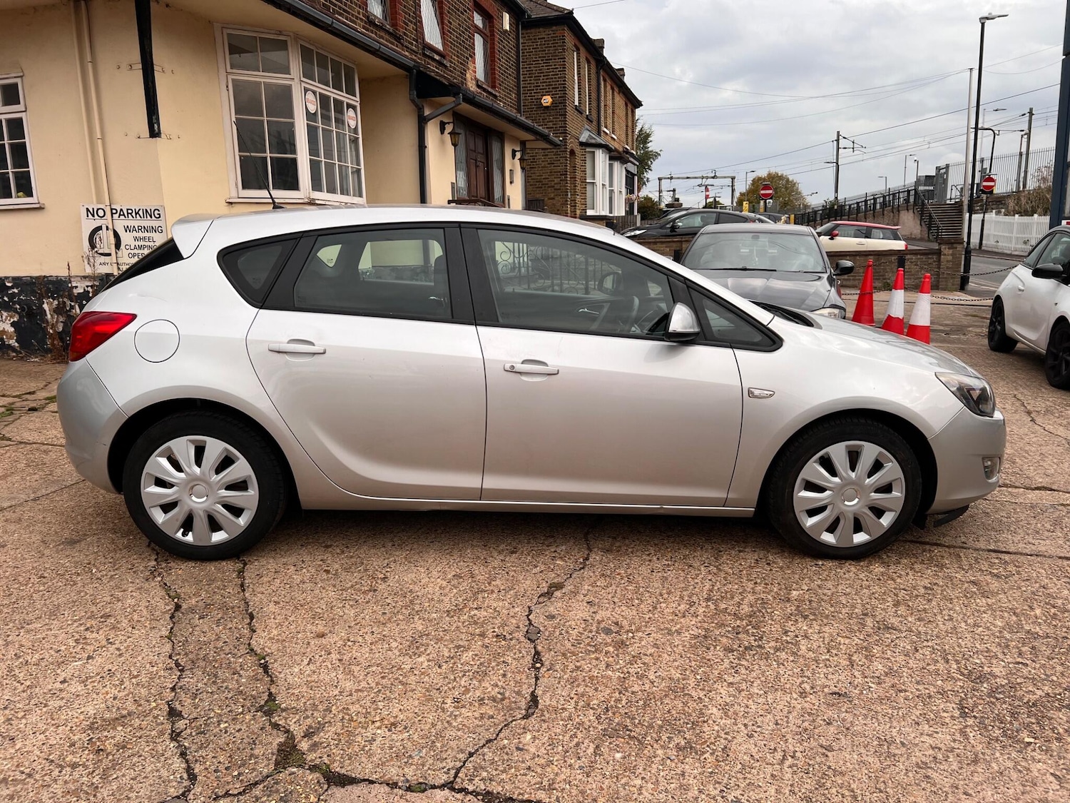 Used Vauxhall Astra 2010 for sale - 76440691: Photo 8
