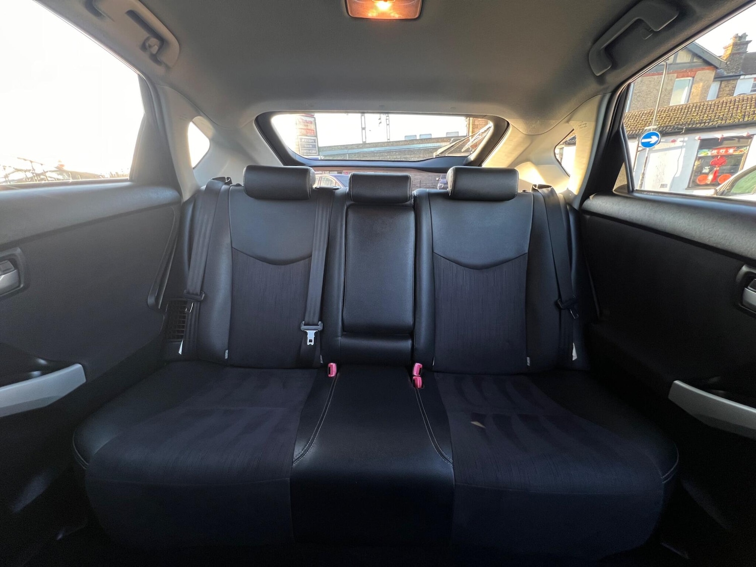 Used Toyota Prius 2012 for sale - 76936454: Photo 15