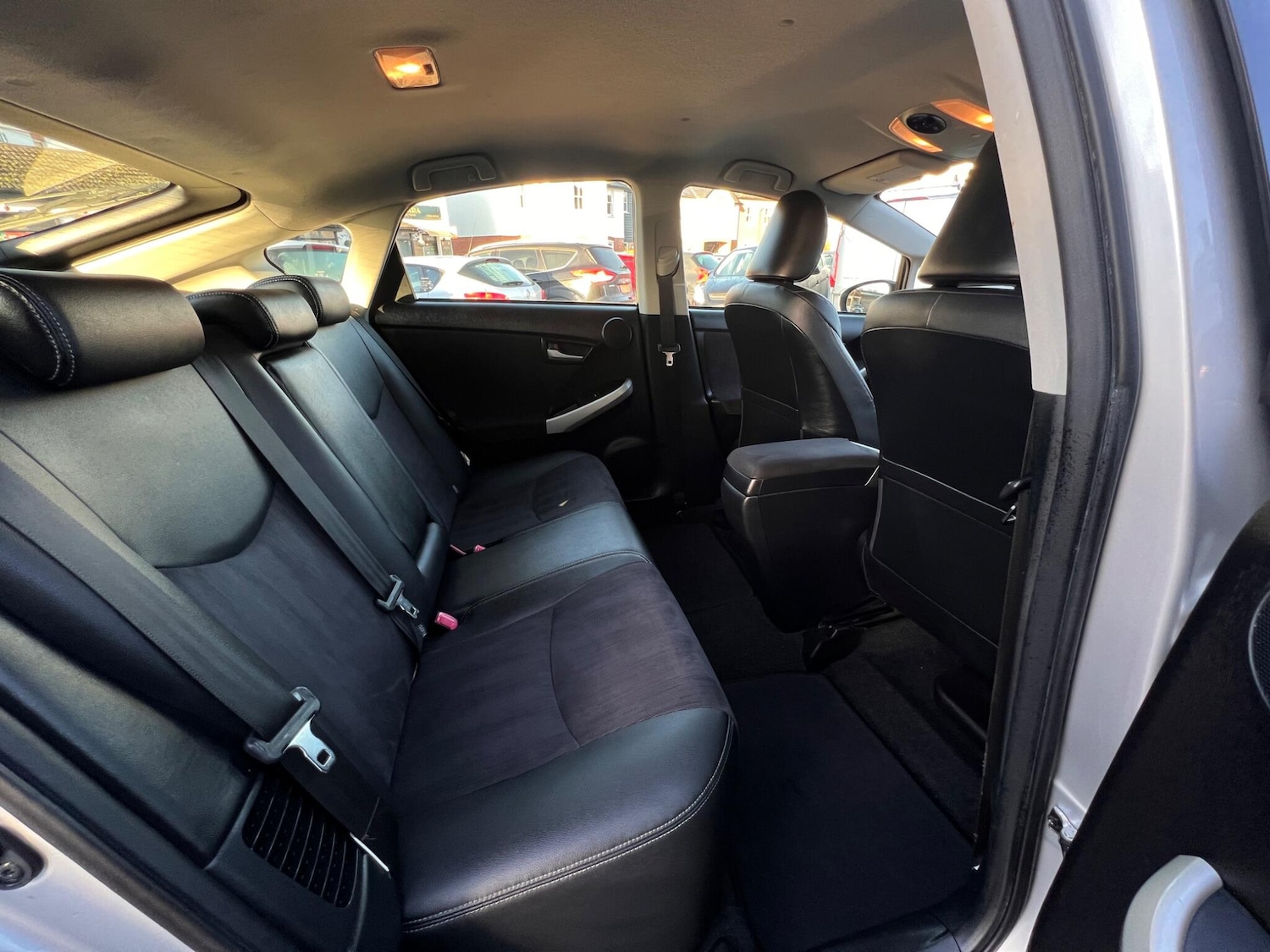 Used Toyota Prius 2012 for sale - 76936454: Photo 16