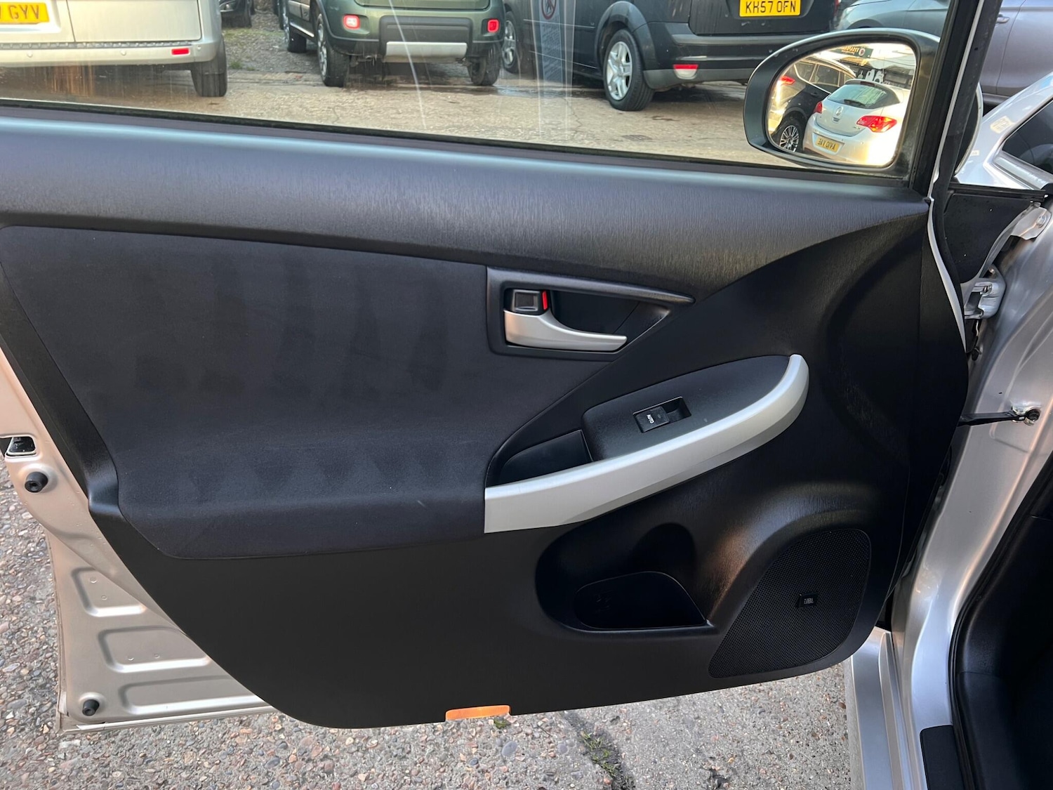 Used Toyota Prius 2012 for sale - 76936454: Photo 18