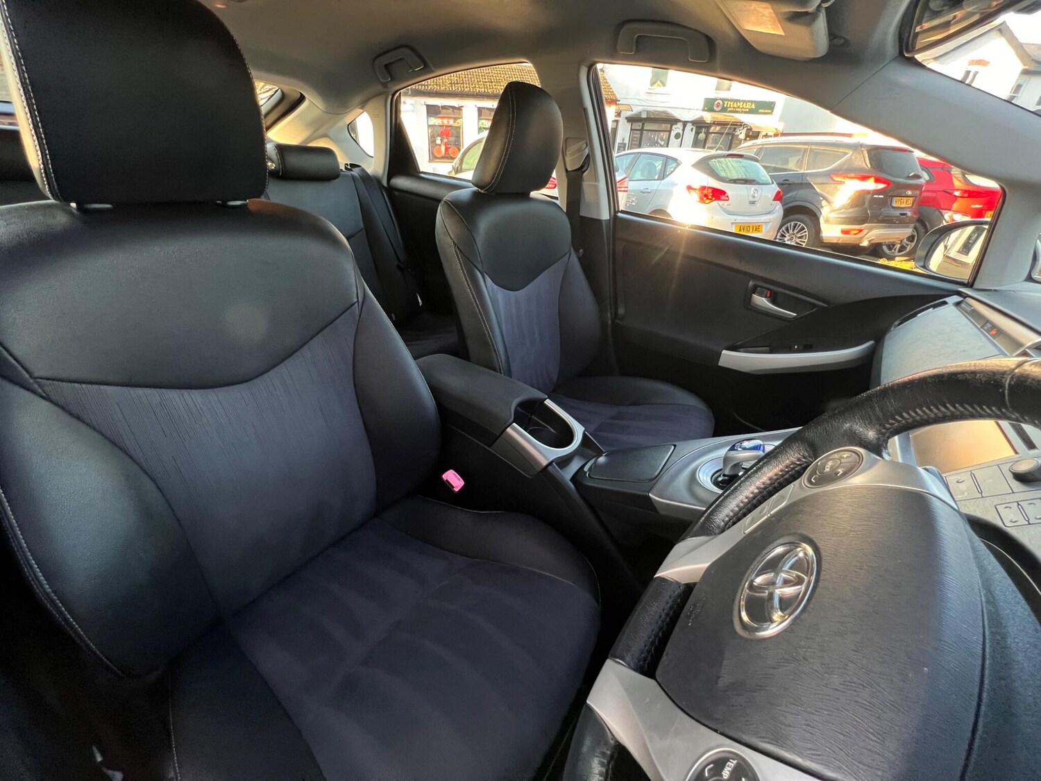 Used Toyota Prius 2012 for sale - 76936454: Photo 28