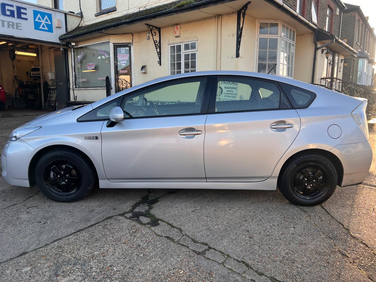 Used Toyota Prius 2012 for sale - 76936454: Photo 5