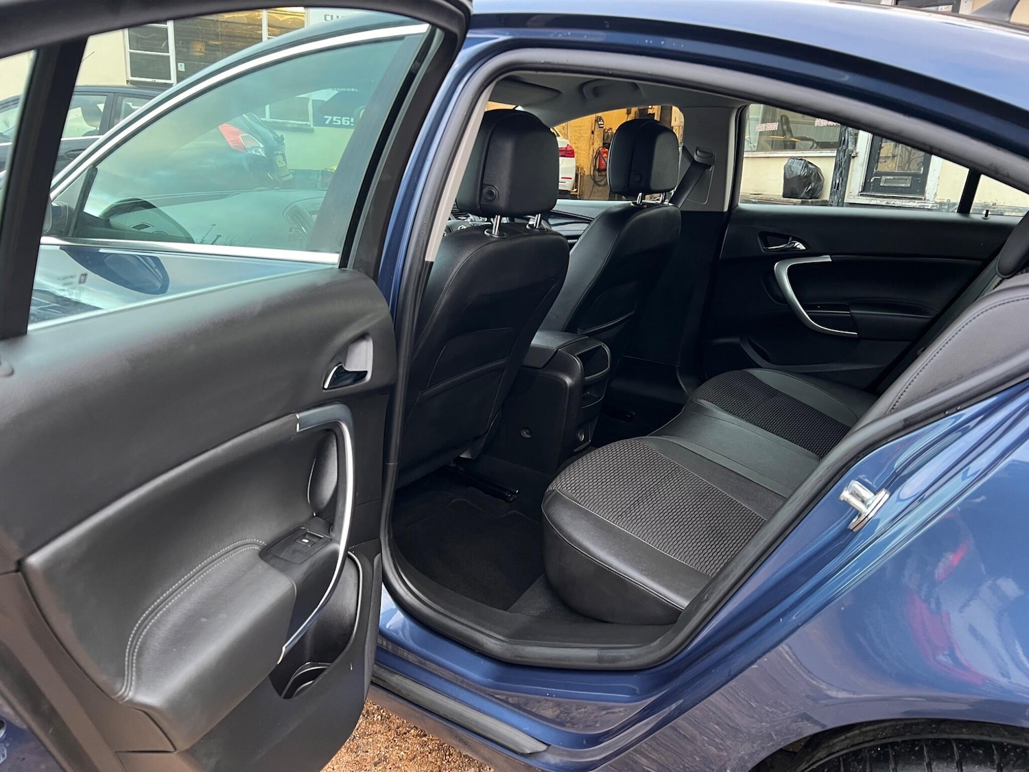 Used Vauxhall Insignia 2015 for sale - 76688779: Photo 25