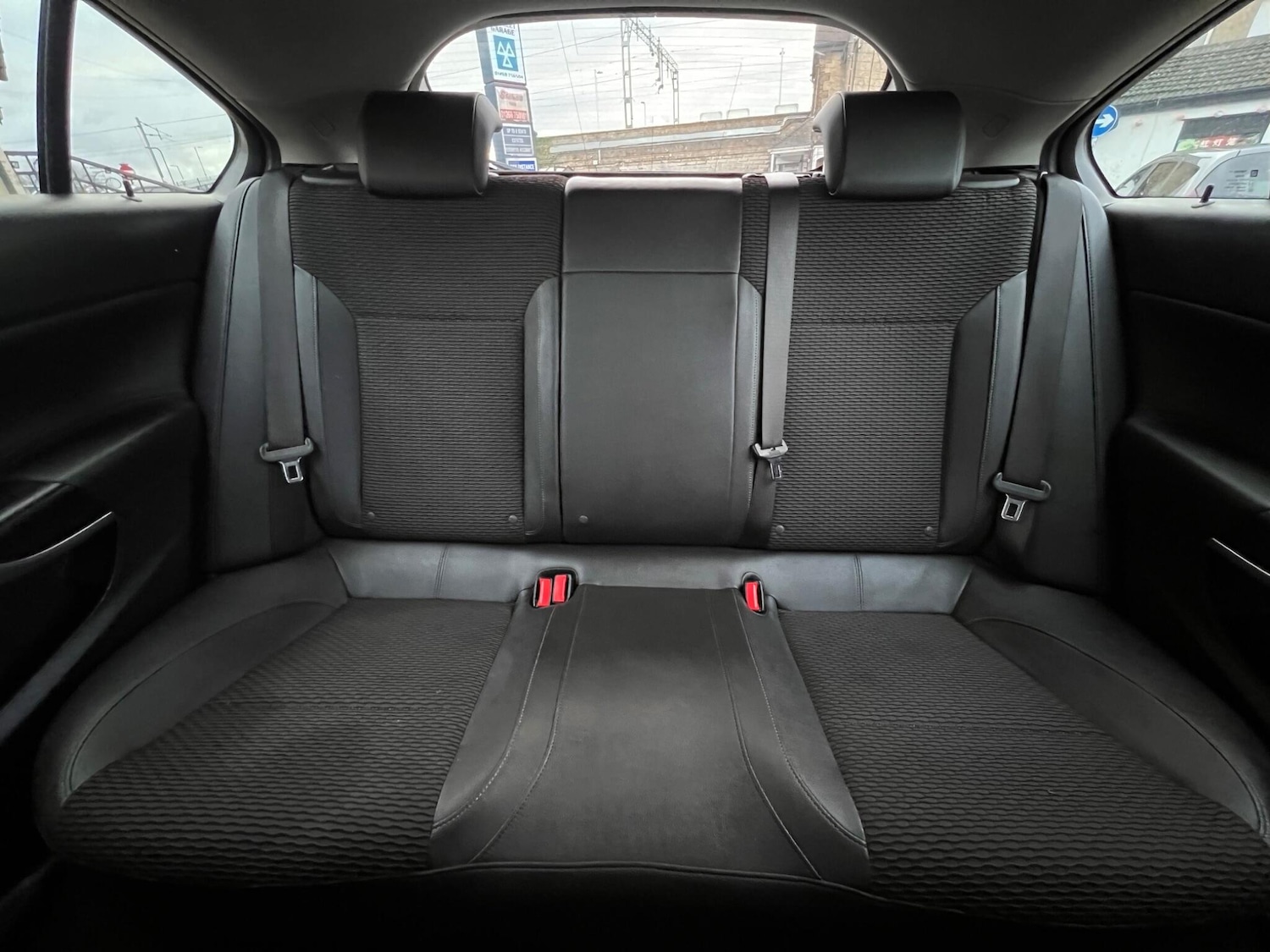 Used Vauxhall Insignia 2015 for sale - 76688779: Photo 26