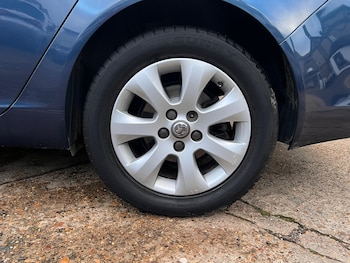 Used Vauxhall Insignia 2015 for sale - 76688779: Photo