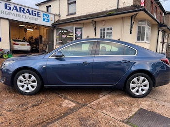 Used Vauxhall Insignia 2015 for sale - 76688779: Photo