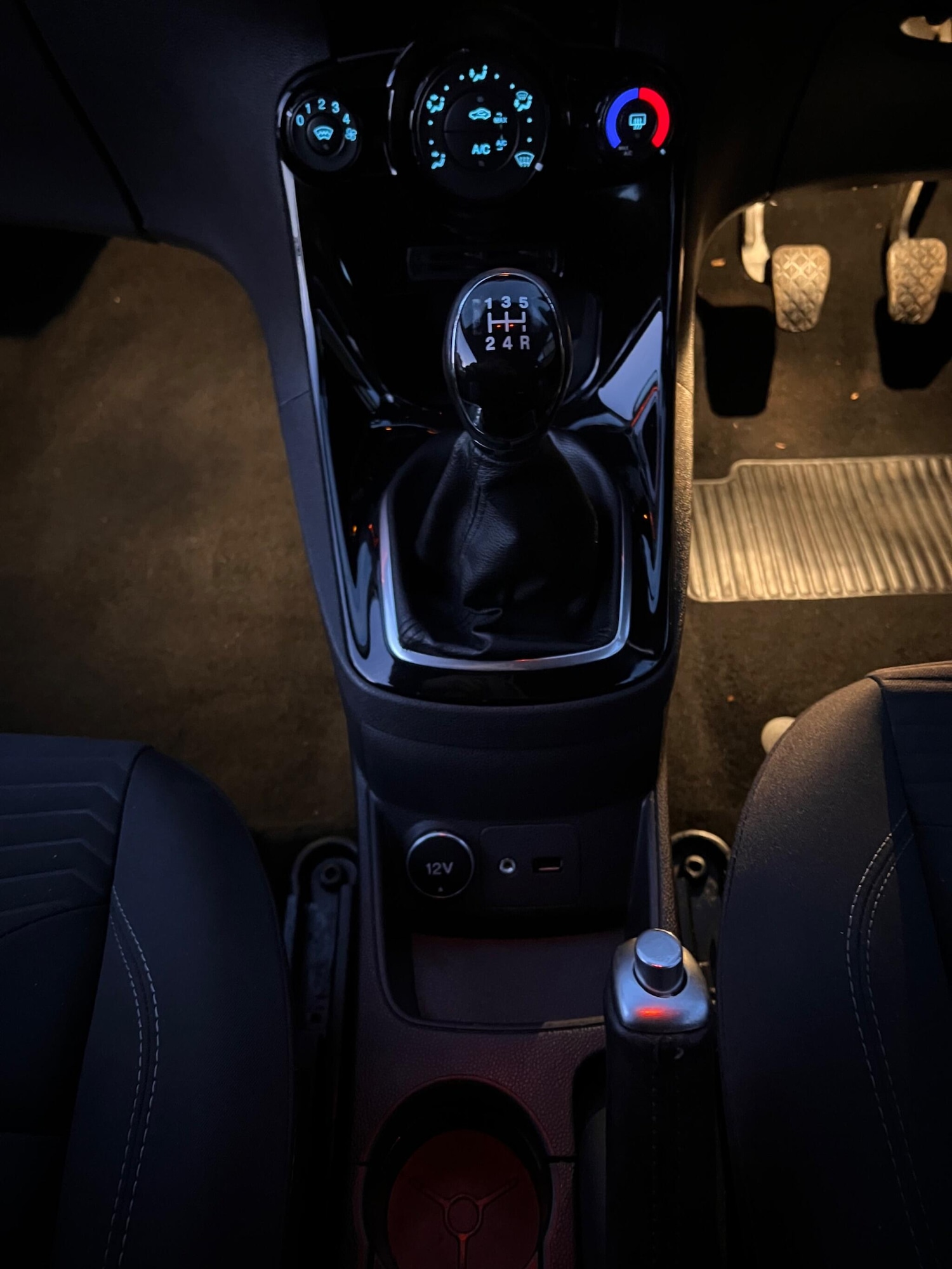 Used Ford Fiesta 2013 for sale - 76644909: Photo 12